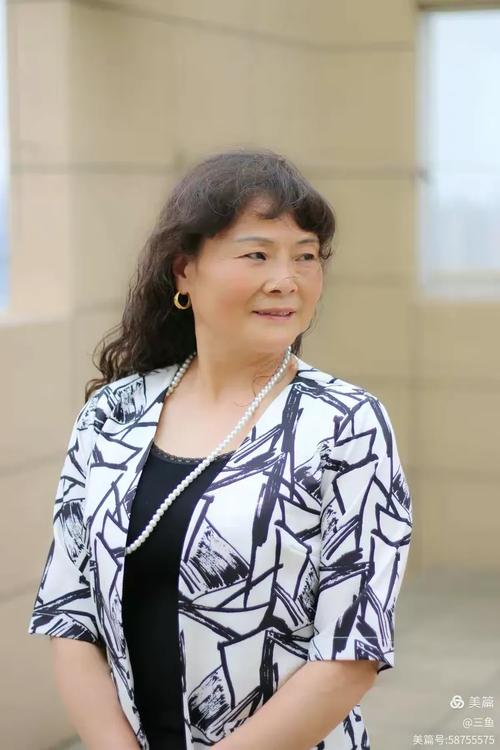 文字:摘自网络文章人生的长卷在向远方铺开,无论你是伤春悲秋,还是